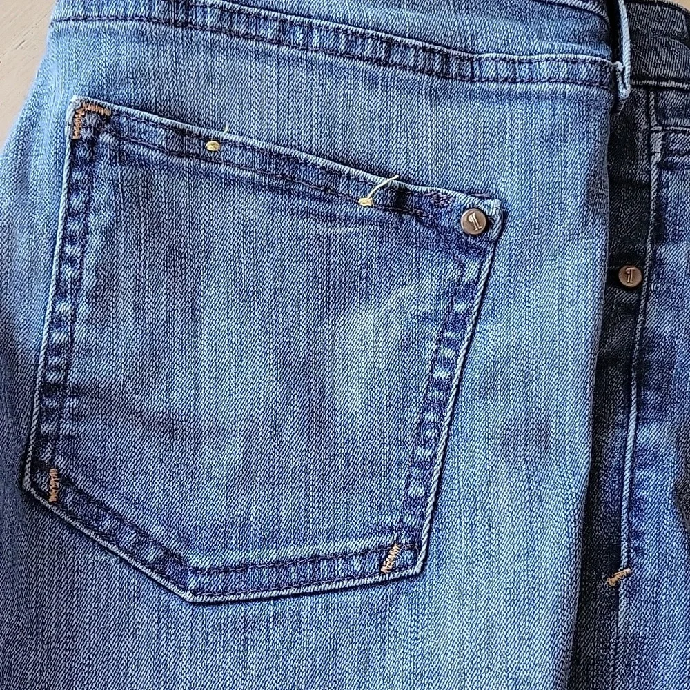 Pilcro and the Letterpress (Anthropologie) Jean shorts - Picture 12 of 12
